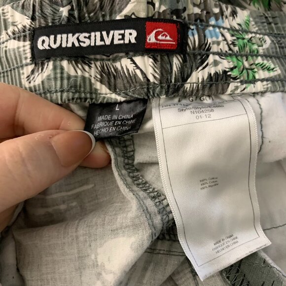 Quiksilver Elastic Waist Board Shorts L Grey Hawaiian Floral Pockets Drawstring - Picture 5 of 5